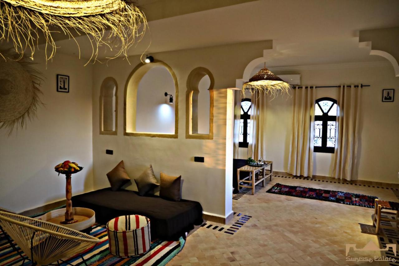 Sunrise Palace Мерцуга Екстериор снимка