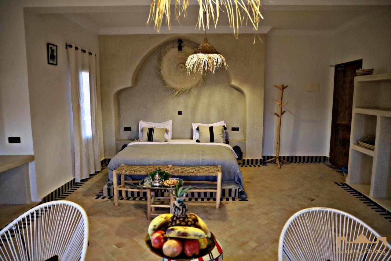 Sunrise Palace Мерцуга Екстериор снимка